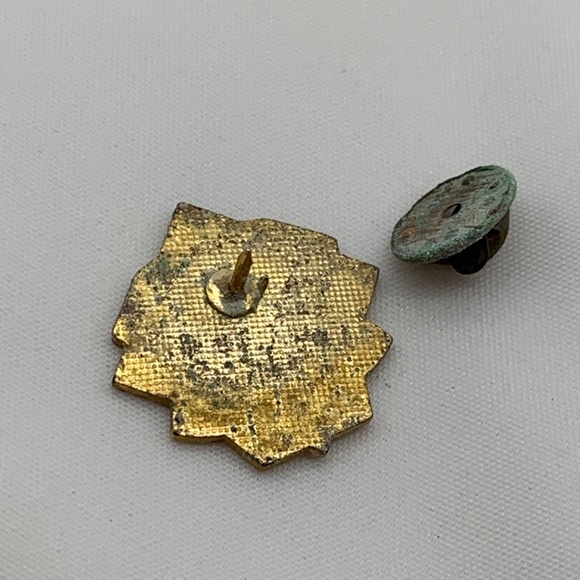 Vintage 2002 NY Yankees Old Timers Day Reggie Jackson Lapel Pin - Picture 5 of 7